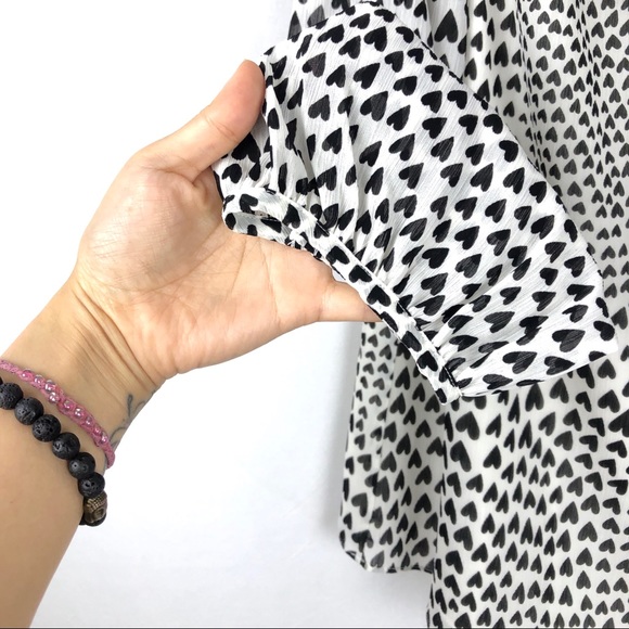 NWT J.Crew Ruffle-trim V-neck blouse Heart Pattern - Picture 5 of 9